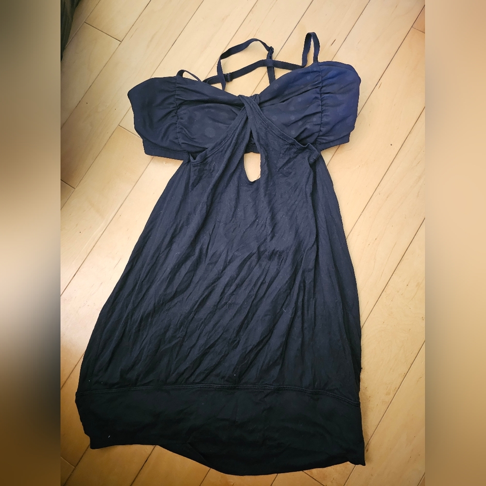 Lululemon hot but not tank